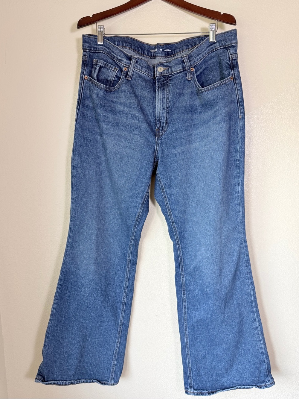 Old Navy Loose Boot Cut Blue Jeans, Size 16